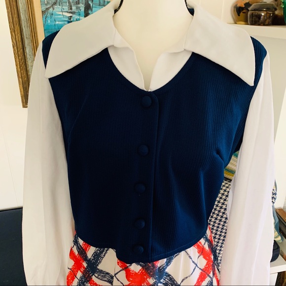 Vintage 1960’s Long Sleeved Red, White Dress - Picture 3 of 8